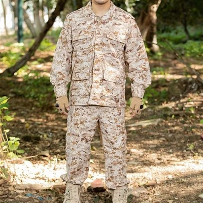 Uniforme de combat numérique de l'armée du désert