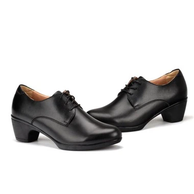Sandales basses en cuir d'affaires classiques à talon moyen pour femmes